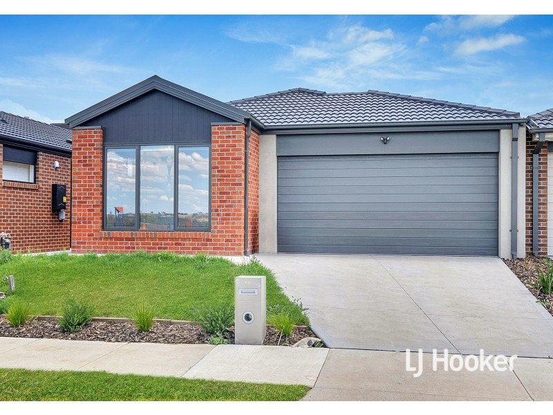 112 Newbridge Boulevard, Wallan VIC 3756