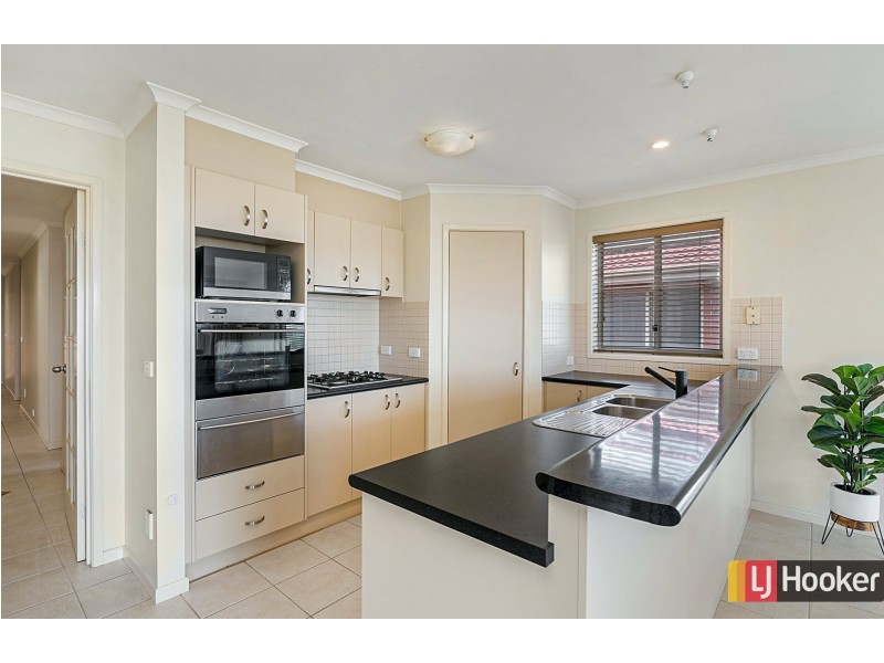 39 Toscana Way, Hidden Valley VIC 3756