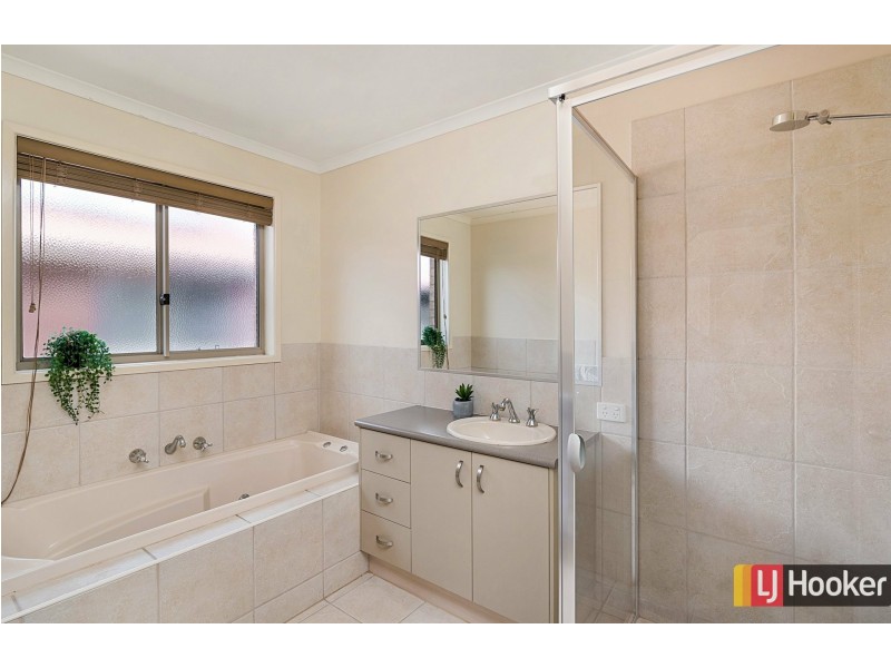 39 Toscana Way, Hidden Valley VIC 3756