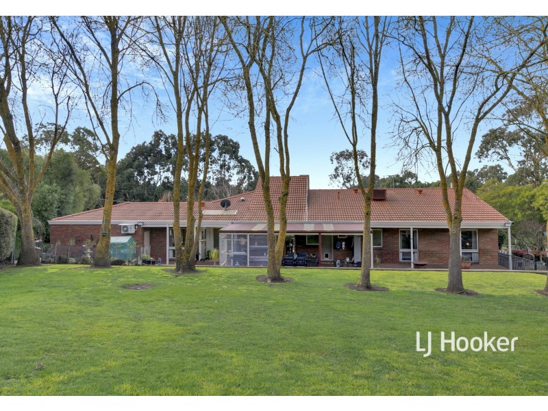 44 Melrose Drive, Kilmore VIC 3764