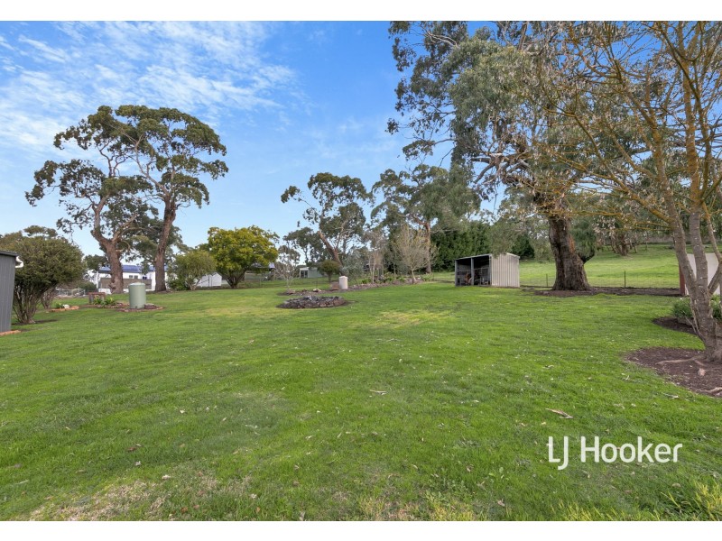 44 Melrose Drive, Kilmore VIC 3764
