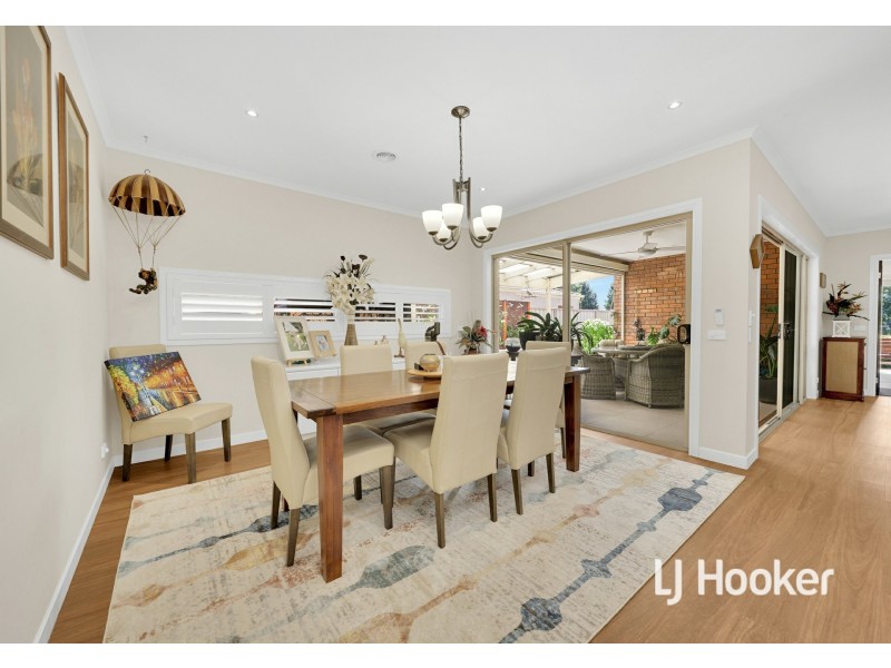 56 St Andrews Close, Hidden Valley VIC 3756