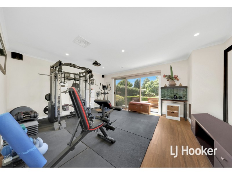 56 St Andrews Close, Hidden Valley VIC 3756