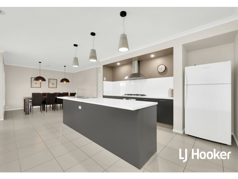 123 Roulston Way, Wallan VIC 3756