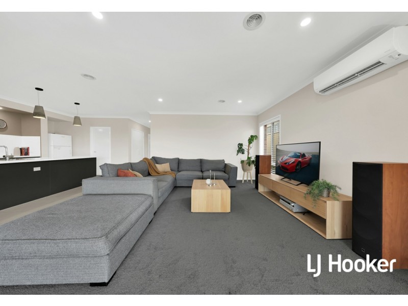 123 Roulston Way, Wallan VIC 3756