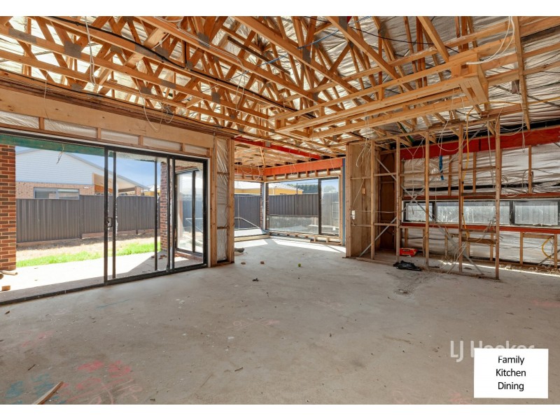 6 Kingfisher Way, Wallan VIC 3756