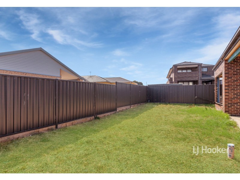 6 Kingfisher Way, Wallan VIC 3756