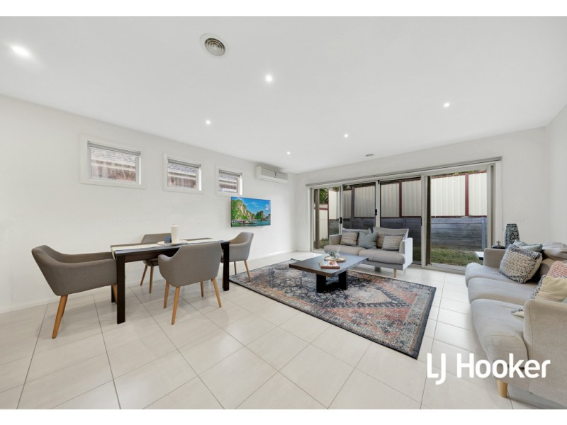 Unit 11/6 Eden Place, Wallan VIC 3756