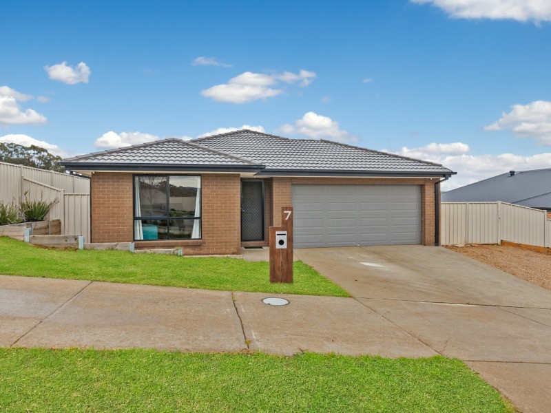 7 Aspect Blvd, Broadford VIC 3658