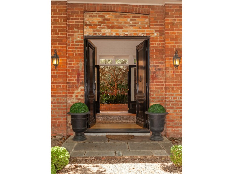 16 Bank Street, Avenel VIC 3664