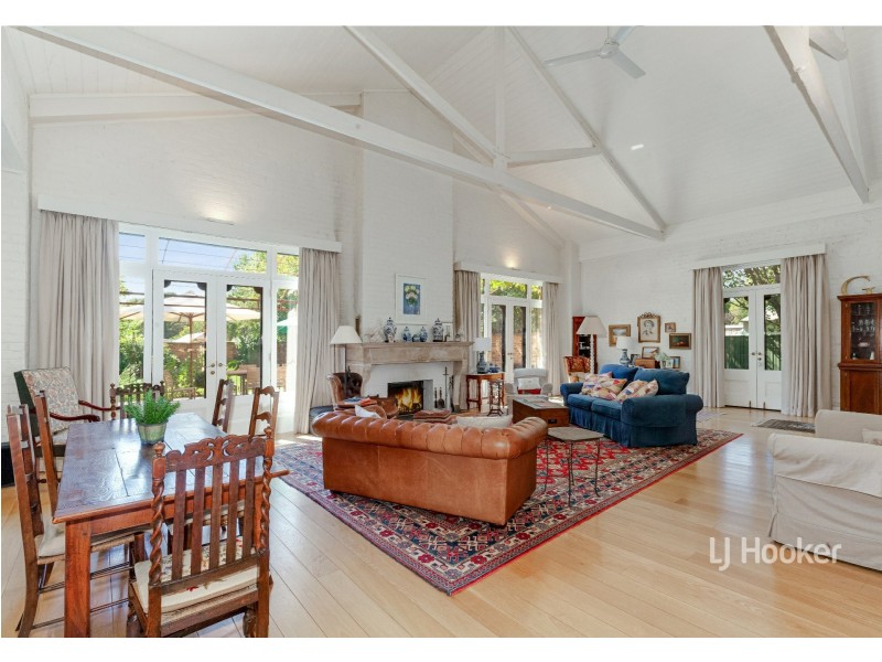 16 Bank Street, Avenel VIC 3664