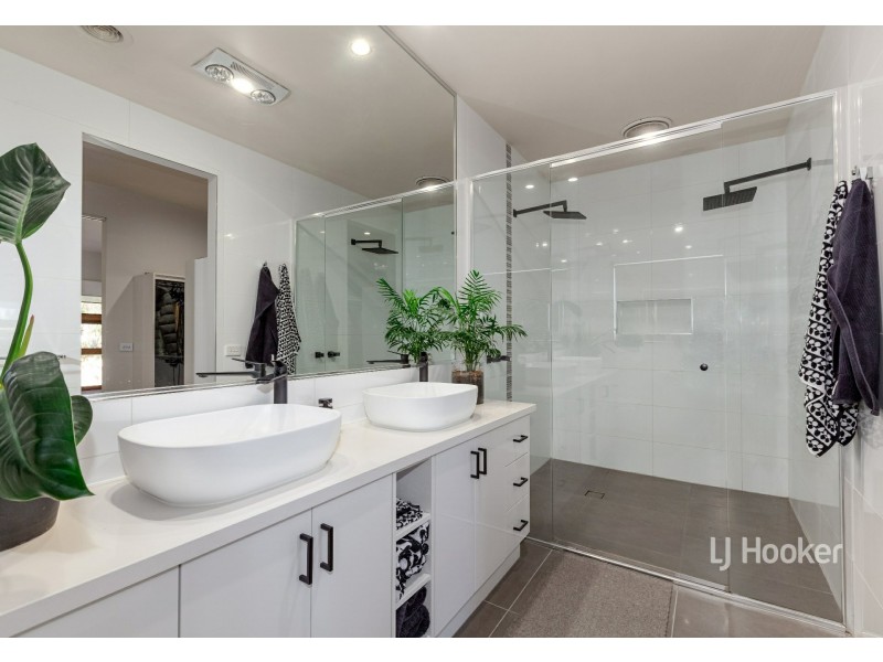 6 Parkland Place, Broadford VIC 3658