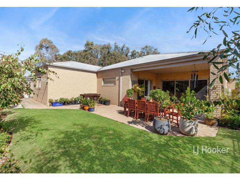 6 Parkland Place, Broadford VIC 3658