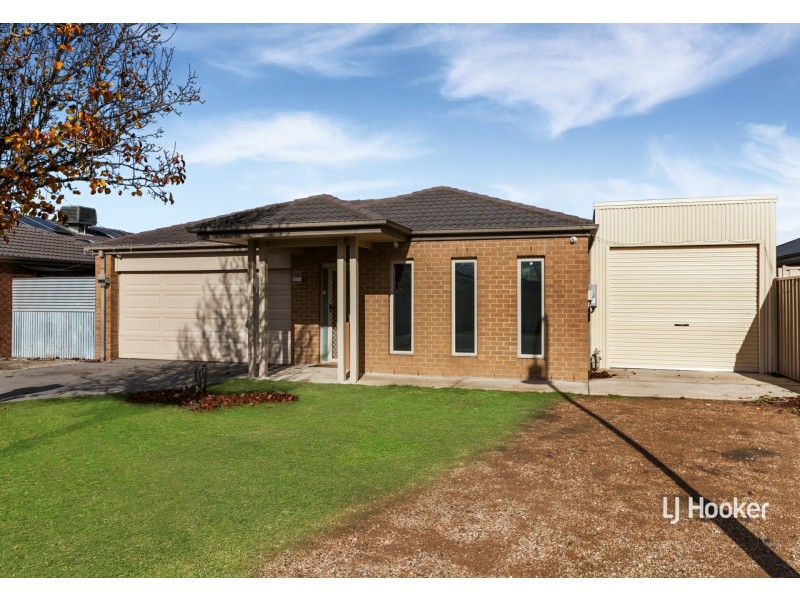 13 Nicholson Street, Wallan VIC 3756