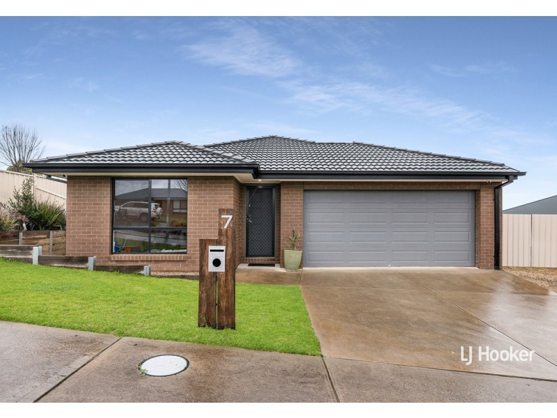 7 Aspect Boulevard, Broadford VIC 3658