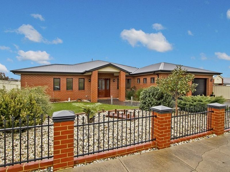 36 Harrington Drive, Kilmore VIC 3764