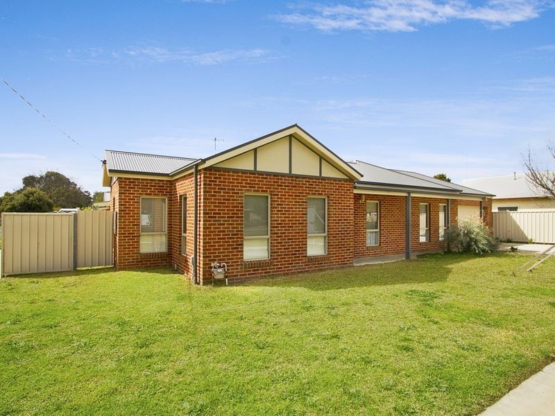9 Pinniger Street, Broadford VIC 3658