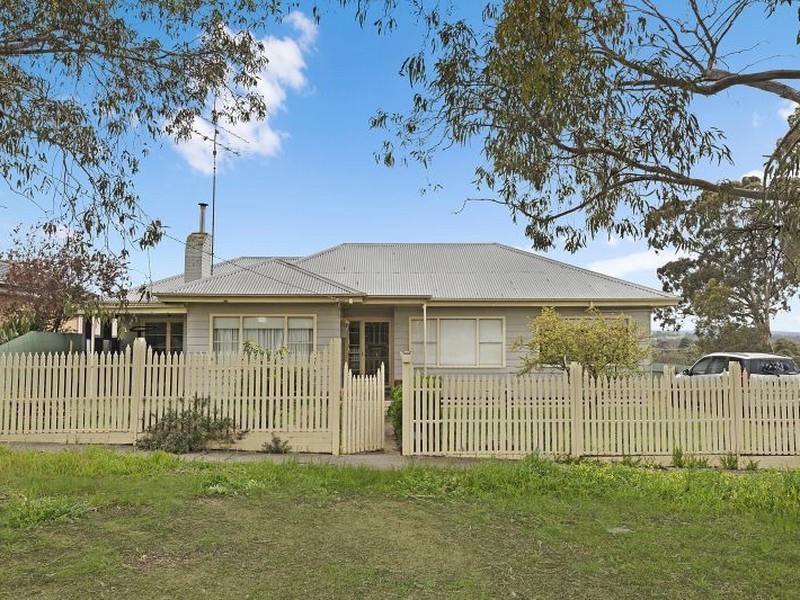 52 Govett Street, Broadford VIC 3658