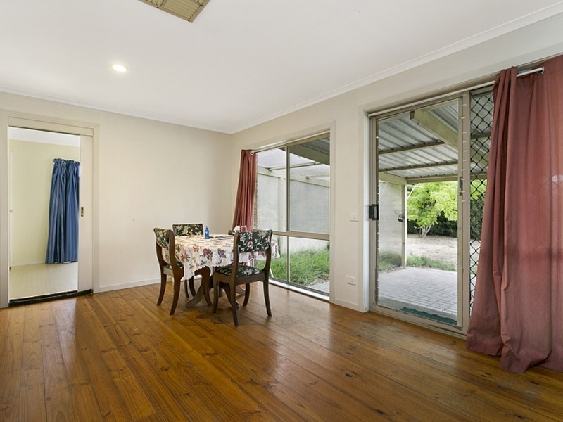 11 Casey Crescent, Broadford VIC 3658