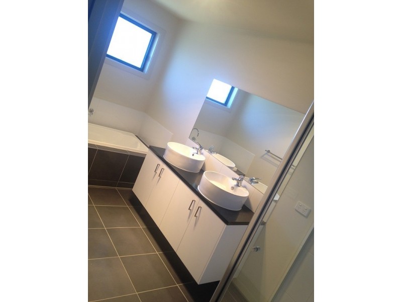 3 Rosie Drive, Broadford VIC 3658