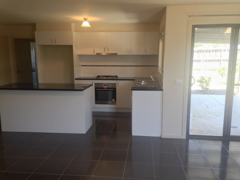 3 Rosie Drive, Broadford VIC 3658