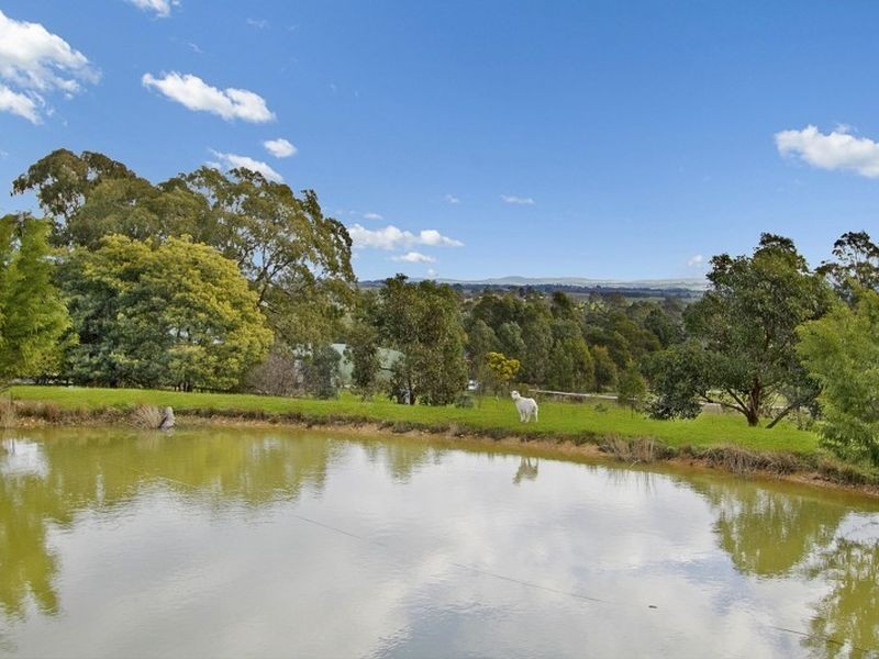 4 Flynn Court, Kilmore VIC 3764