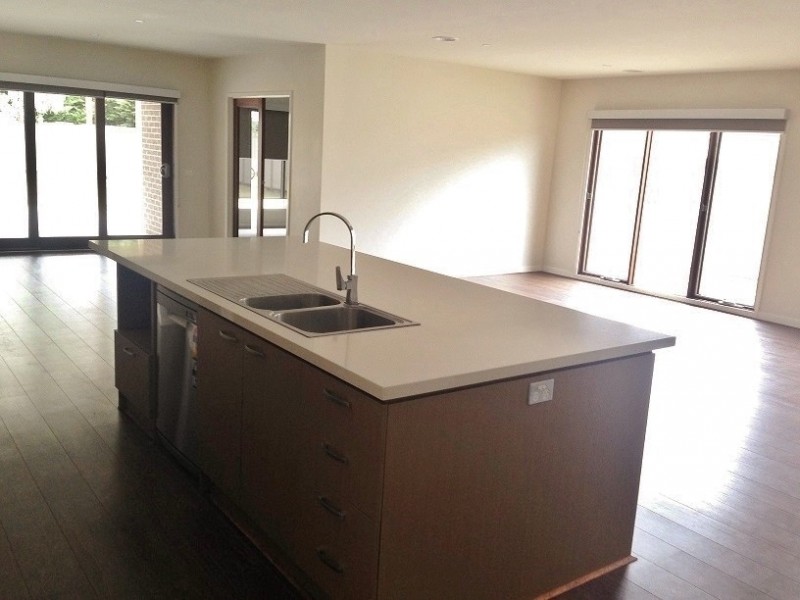 10 Parkland Place, Broadford VIC 3658