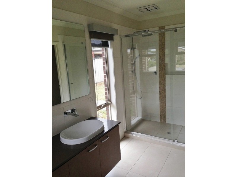 10 Parkland Place, Broadford VIC 3658