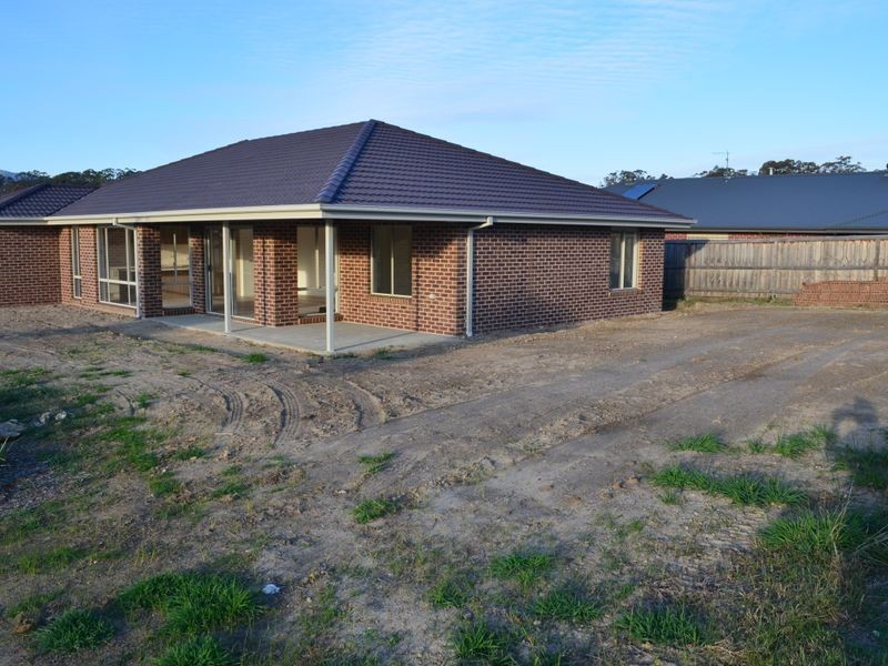 7 Rosie Drive, Broadford VIC 3658