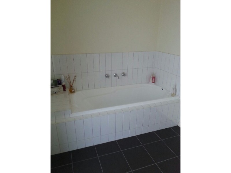 83 Snodgrass Street, Broadford VIC 3658