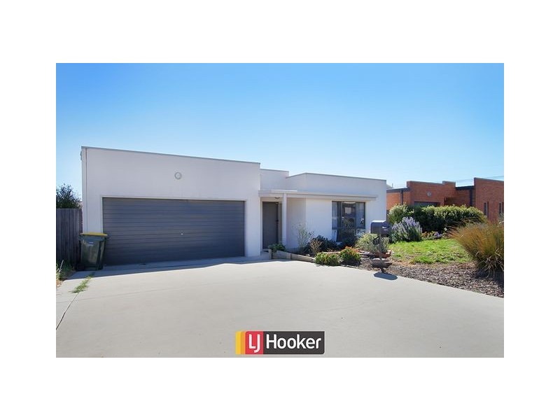 17 Heighway Street, Macgregor ACT 2615