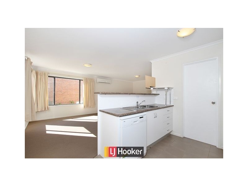 17 Heighway Street, Macgregor ACT 2615