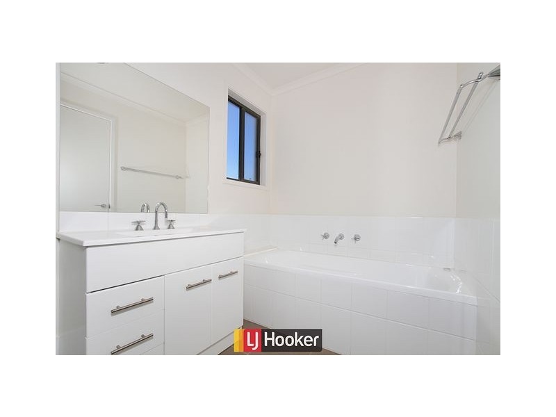 17 Heighway Street, Macgregor ACT 2615