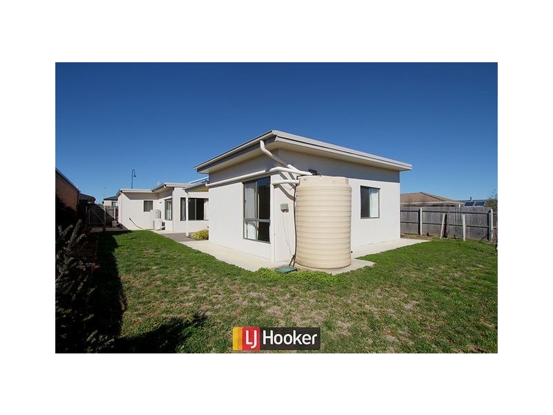 17 Heighway Street, Macgregor ACT 2615