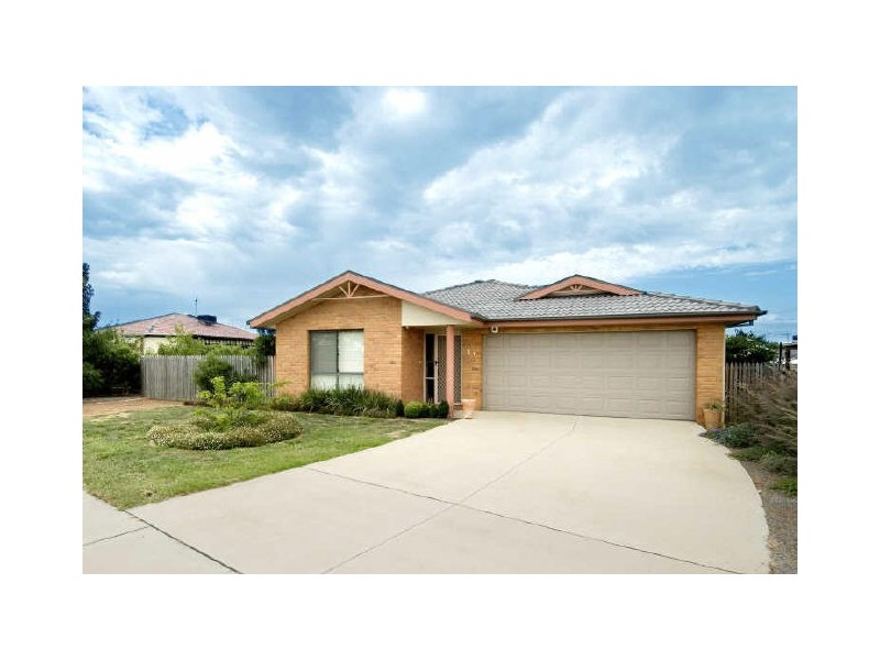 67 Lance Hill Avenue, Dunlop ACT 2615