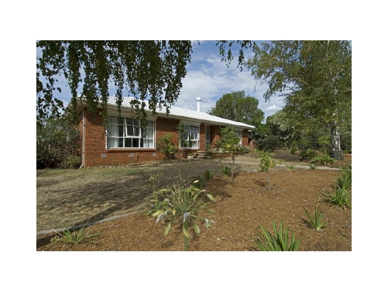 5 Dalley Crescent, Latham ACT 2615