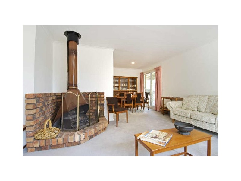 5 Dalley Crescent, Latham ACT 2615