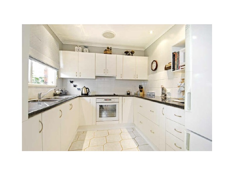 5 Dalley Crescent, Latham ACT 2615