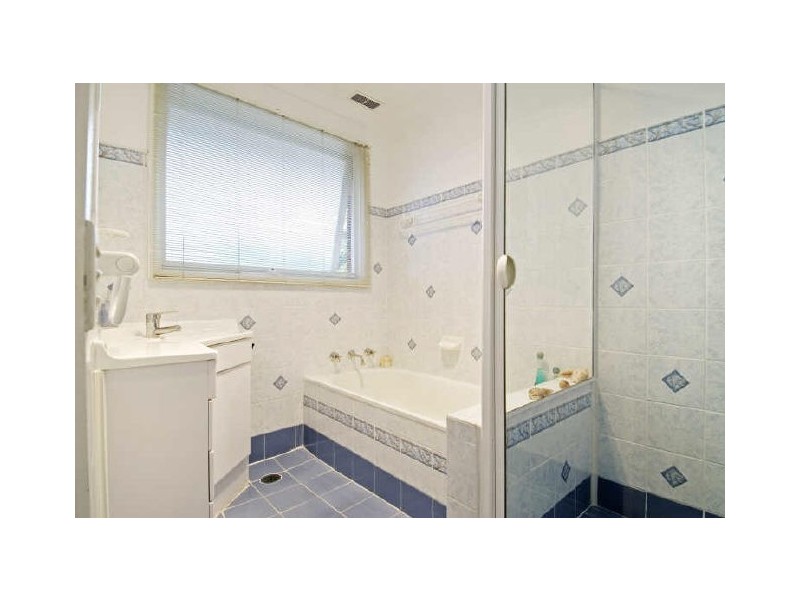 5 Dalley Crescent, Latham ACT 2615