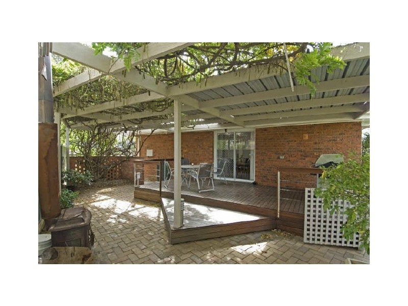 5 Dalley Crescent, Latham ACT 2615