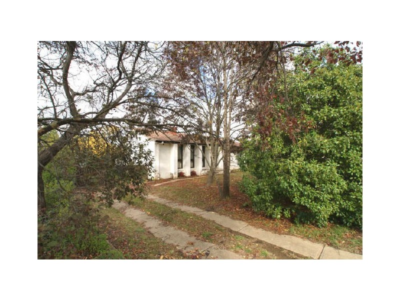 17 Phillips Place, Latham ACT 2615