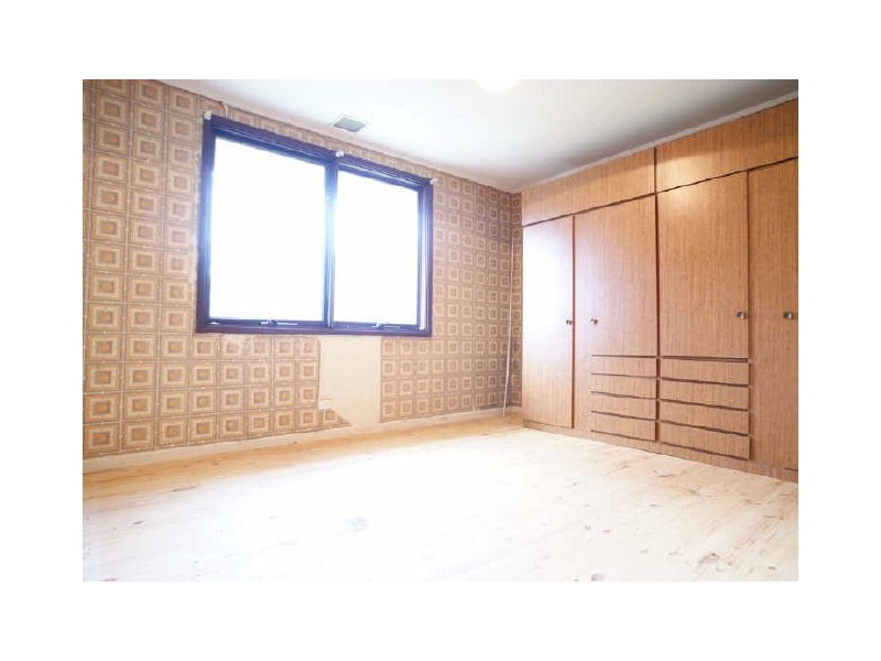 17 Phillips Place, Latham ACT 2615