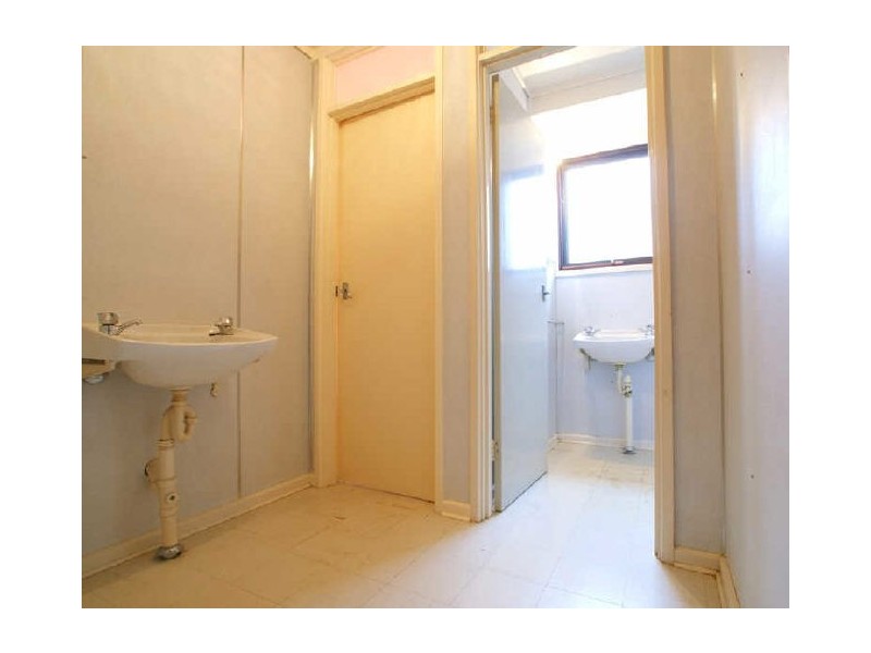 17 Phillips Place, Latham ACT 2615