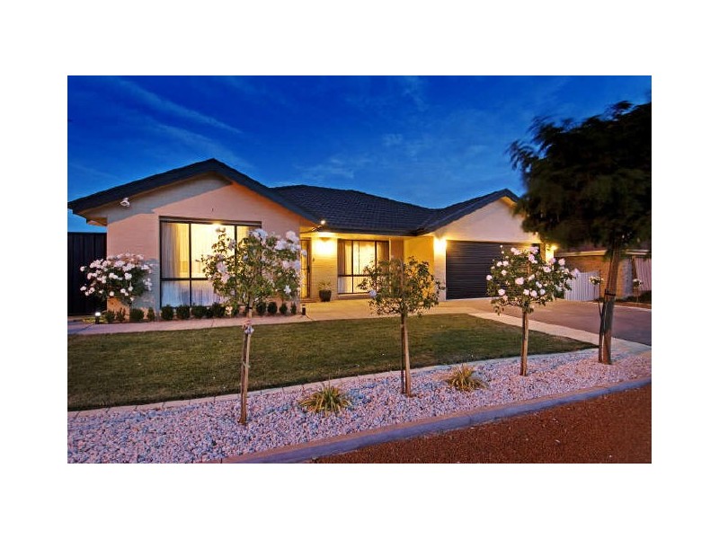 25 Simonetti Street, Dunlop ACT 2615