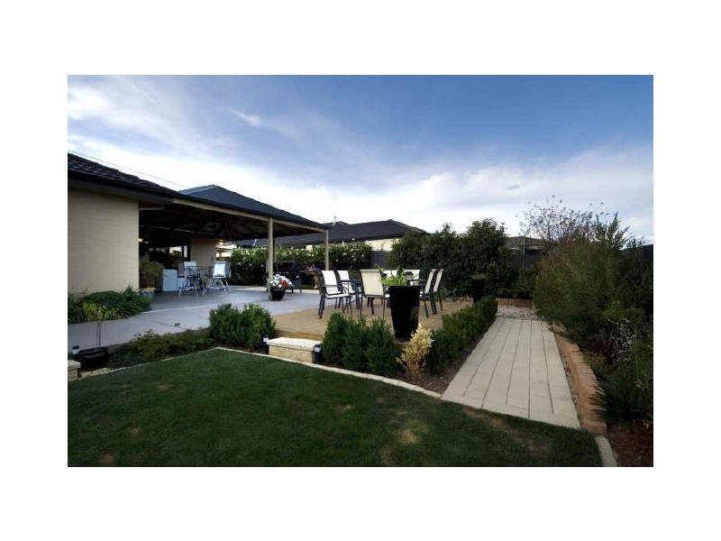 25 Simonetti Street, Dunlop ACT 2615