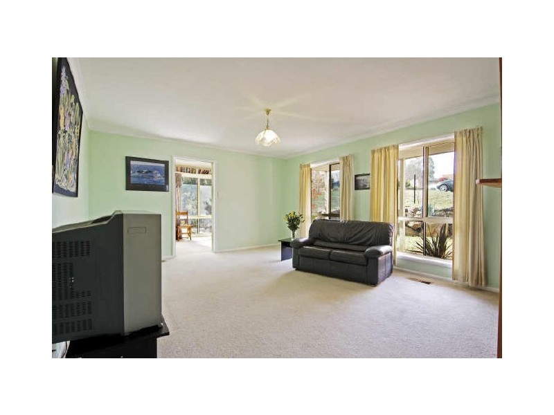 16 Pomeroy Street, Dunlop ACT 2615