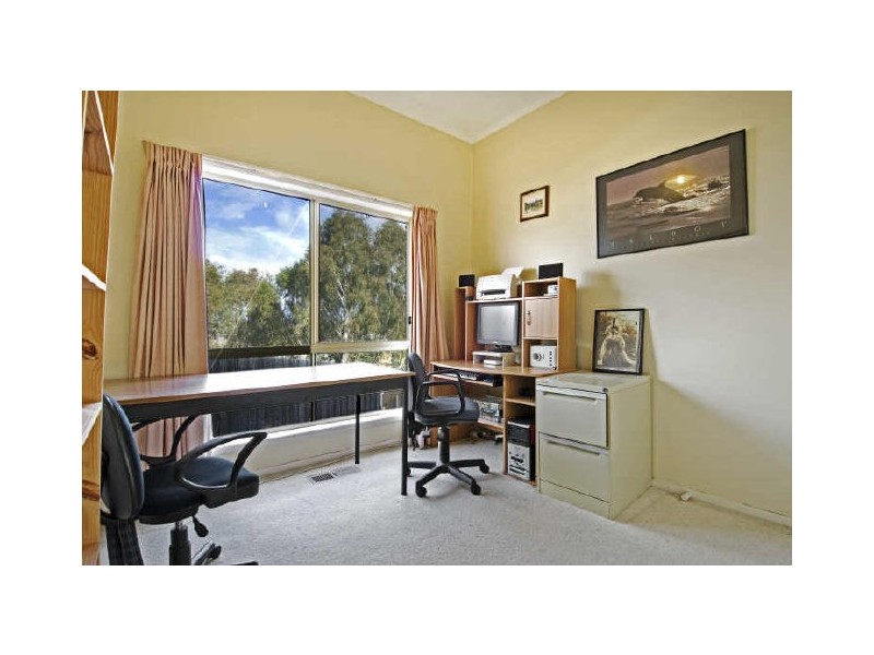 16 Pomeroy Street, Dunlop ACT 2615