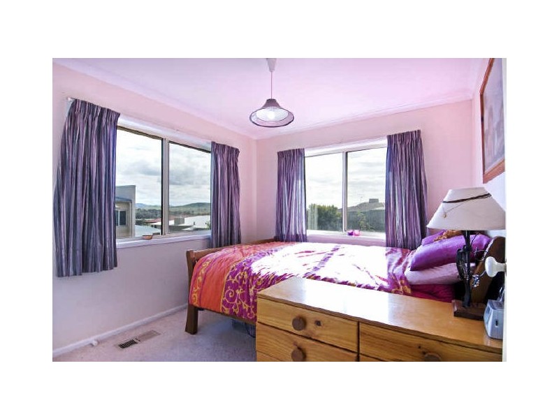 16 Pomeroy Street, Dunlop ACT 2615