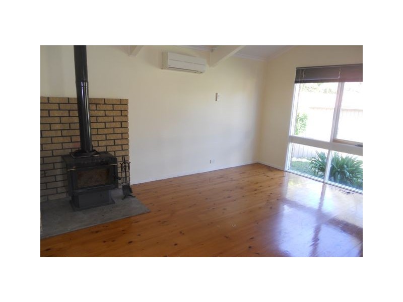 4 Selby Place, Charnwood ACT 2615