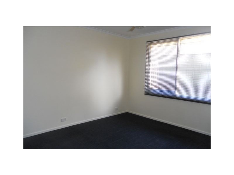 4 Selby Place, Charnwood ACT 2615